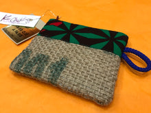 Charger l'image dans la galerie, Porte-monnaie en sac de café upcyclé tissus imprimé
