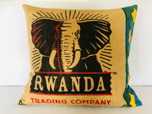 Charger l'image dans la galerie, Coussin en sac de café upcyclé et tissus du monde XL