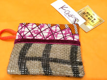 Charger l'image dans la galerie, Porte-monnaie en sac de café upcyclé tissus imprimé