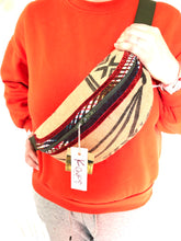 Charger l'image dans la galerie, Pochette banane L