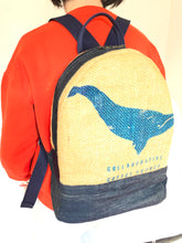 Charger l'image dans la galerie, sac à dos XL en sac de café Upcyclé, tissu imprimé